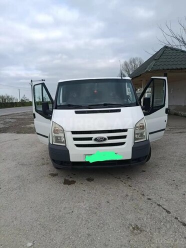 Ford Transit-1