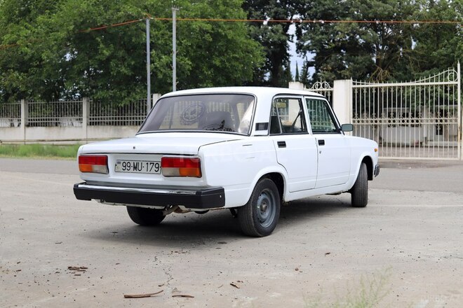 LADA (VAZ) 2107-4
