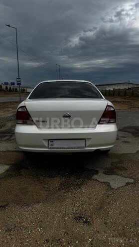 Nissan Sunny-2