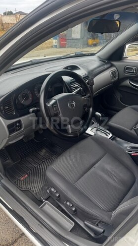Nissan Sunny-7