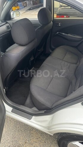 Nissan Sunny-8