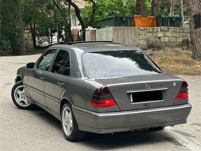 Mercedes C 200-4
