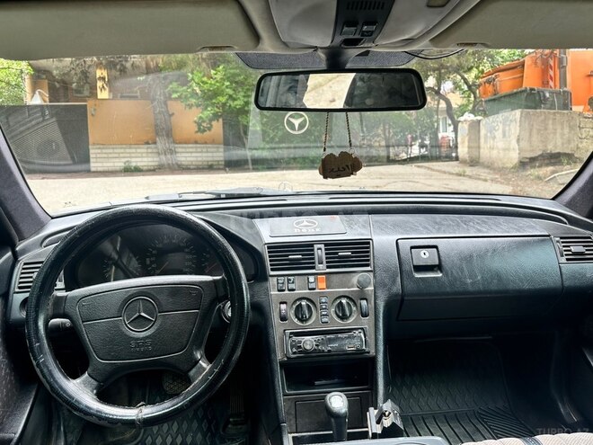 Mercedes C 200-2
