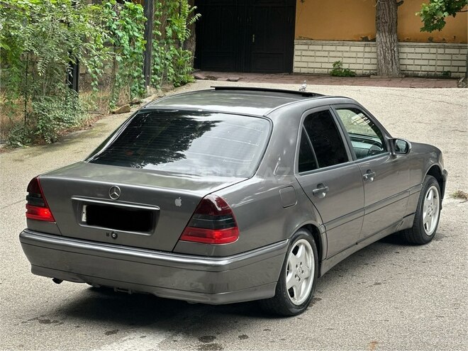Mercedes C 200-9
