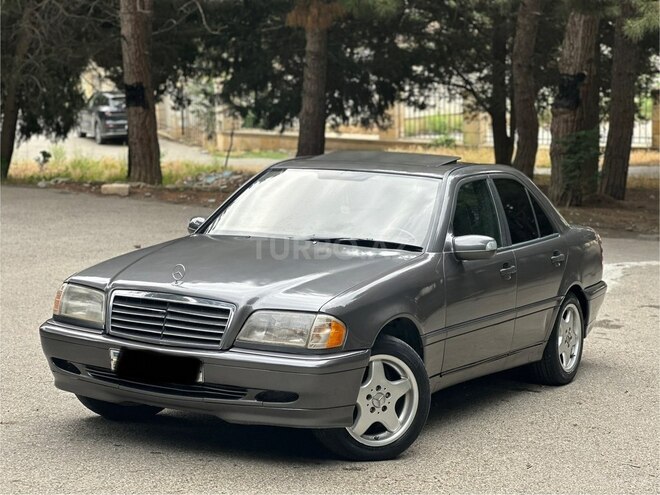 Mercedes C 200-1