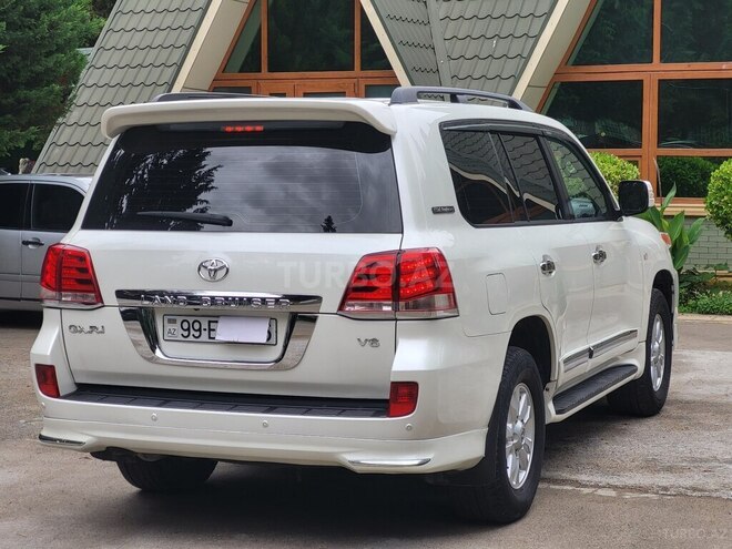 Toyota Land Cruiser-8