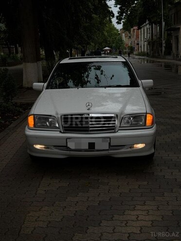 Mercedes C 230-1