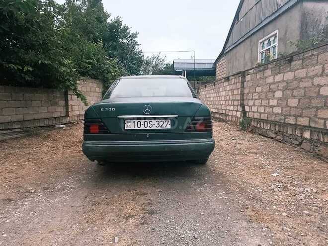Mercedes 300 D-4