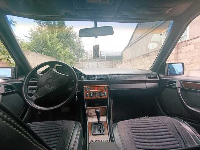 Mercedes 300 D-5
