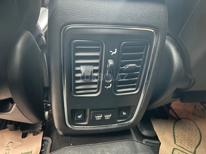 Jeep Grand Cherokee-15