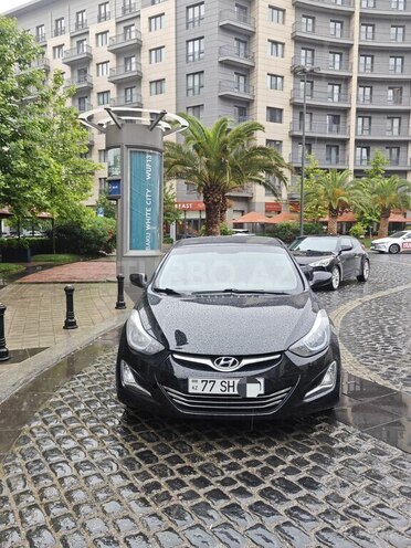 Hyundai Elantra-2
