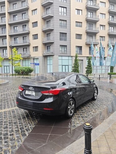 Hyundai Elantra-5