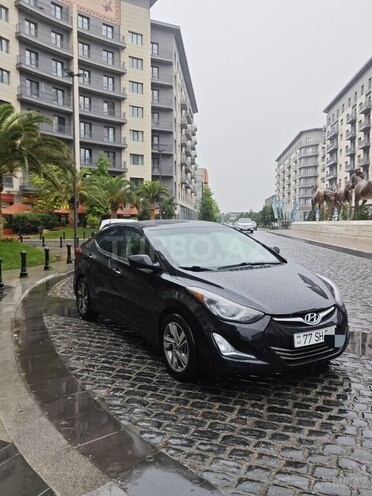 Hyundai Elantra-1