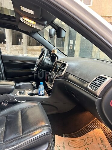 Jeep Grand Cherokee-21