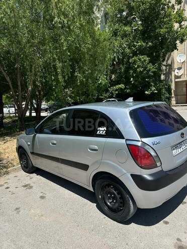Kia Rio-9