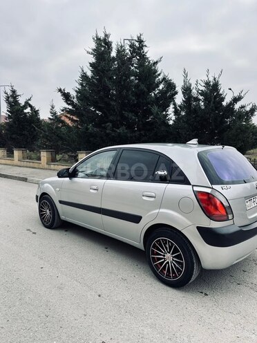 Kia Rio-10