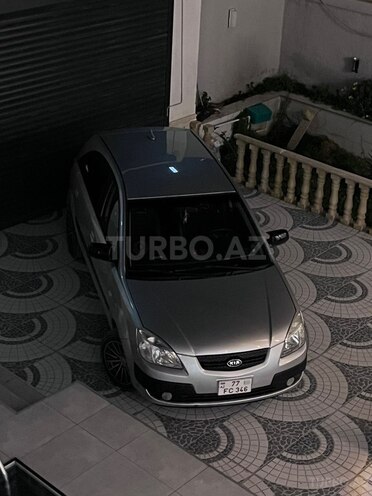 Kia Rio-1