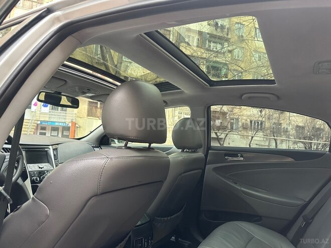 Hyundai Sonata-4
