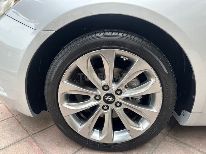 Hyundai Sonata-5