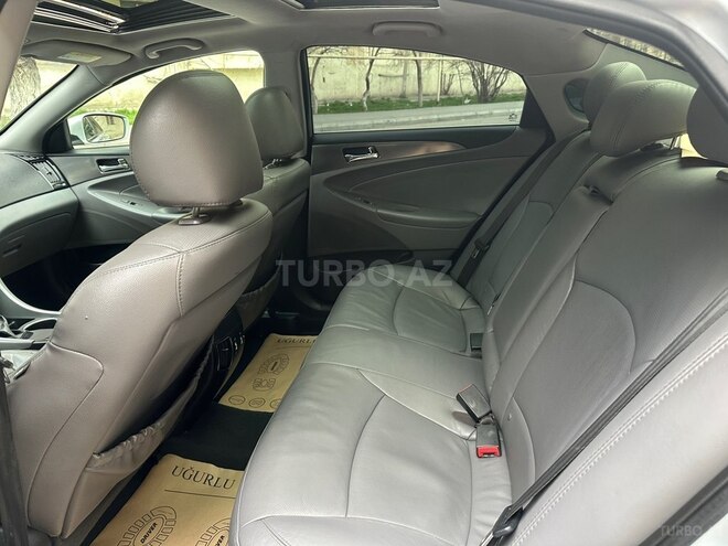 Hyundai Sonata-8
