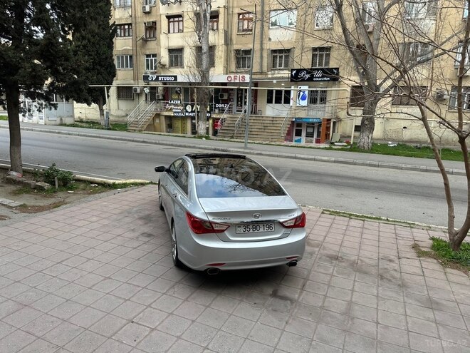 Hyundai Sonata-17