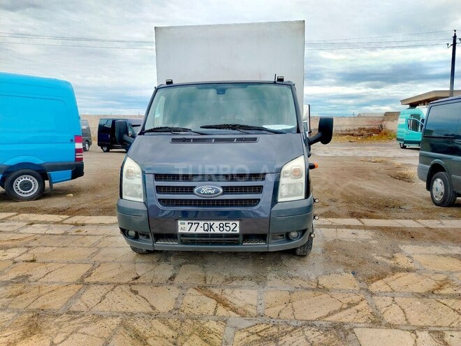 Ford Transit-3