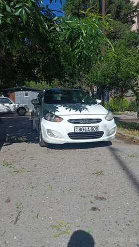 Hyundai Accent-1