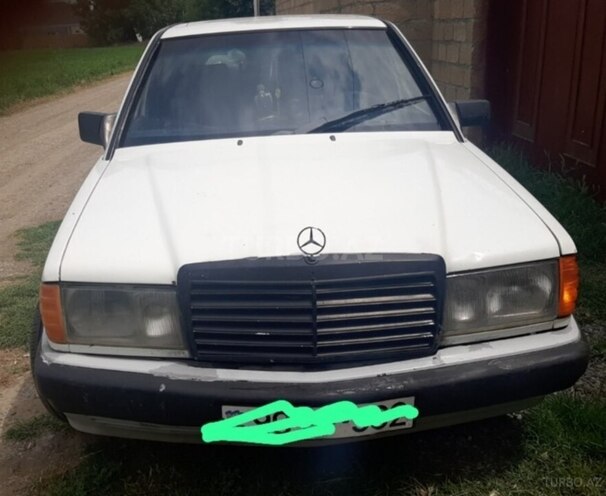 Mercedes 190-1