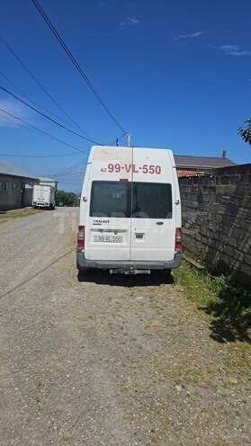 Ford Transit-3