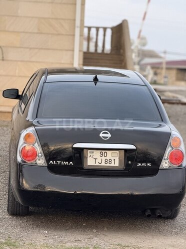 Nissan Altima-5