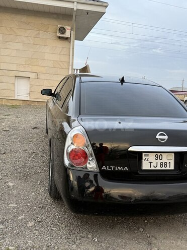 Nissan Altima-8