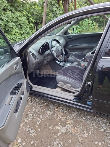 Nissan Altima-15