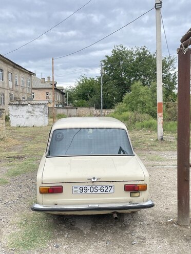 LADA (VAZ) 21011-2