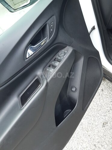 Chevrolet Equinox-4