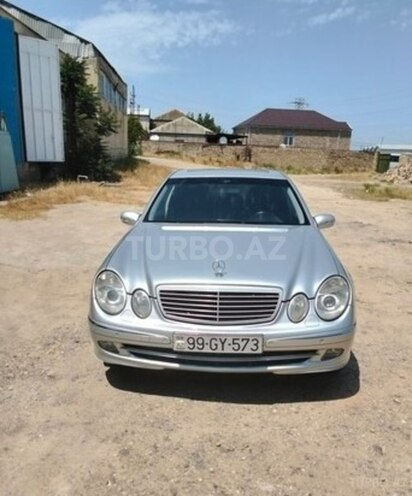 Mercedes E 320-1