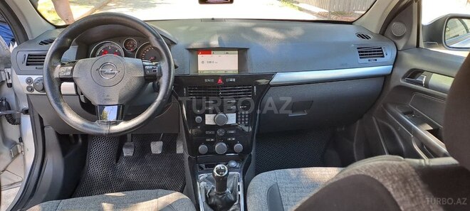 Opel Astra-10