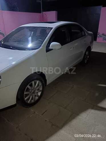 Volkswagen Jetta-2