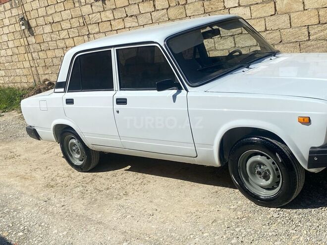 LADA (VAZ) 2107-21
