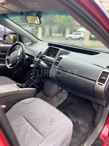 Toyota Prius-4
