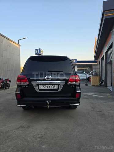 Toyota Land Cruiser-5