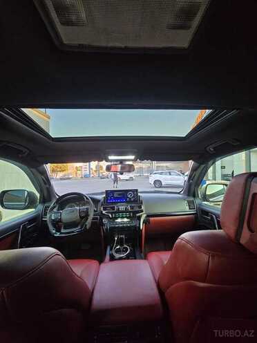 Toyota Land Cruiser-9