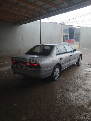 Mitsubishi Galant-6