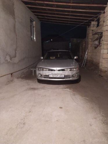 Mitsubishi Galant-7