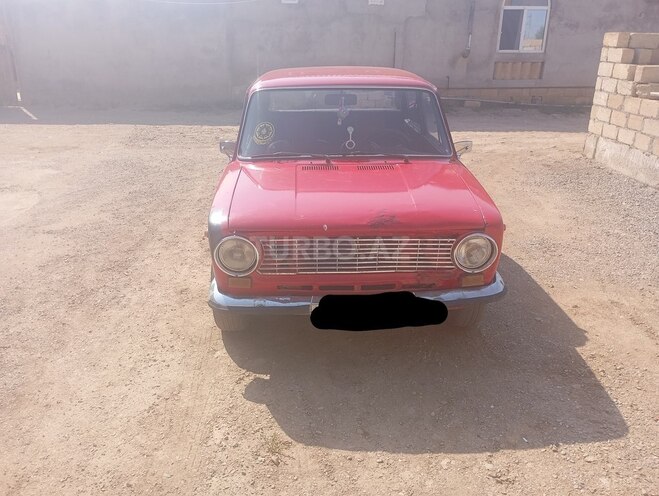 LADA (VAZ) 21011-1