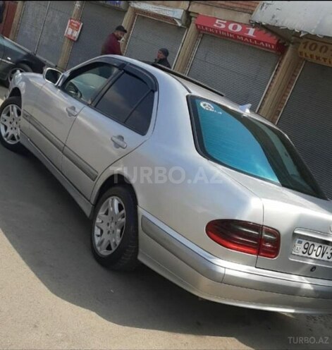 Mercedes E 220-3