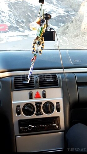 Mercedes E 220-7