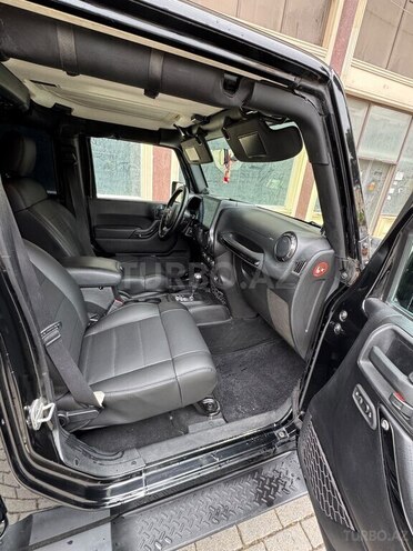 Jeep Wrangler-9