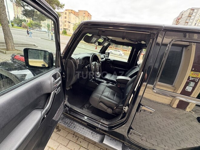 Jeep Wrangler-11