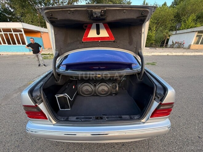 Mercedes E 200-8