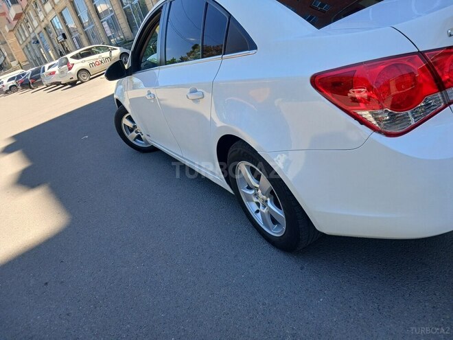 Chevrolet Cruze-15